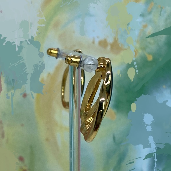 Vintage 80’s Gold Tone & Grn Enameled Earrings - Picture 4 of 5